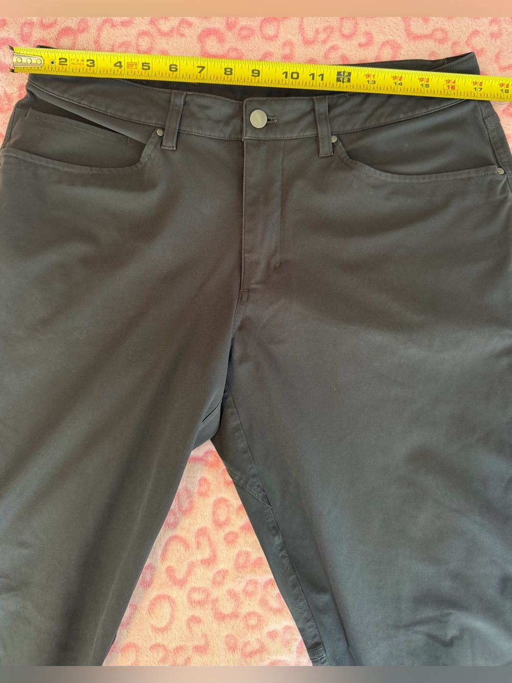Lululemon Men’s ABC Classic-Fit 5 Pocket
Pant Warpstreme Obsidian Size: 33 - Picture 7 of 9